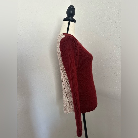 Zara red and white v neck sweater - Picture 3 of 4